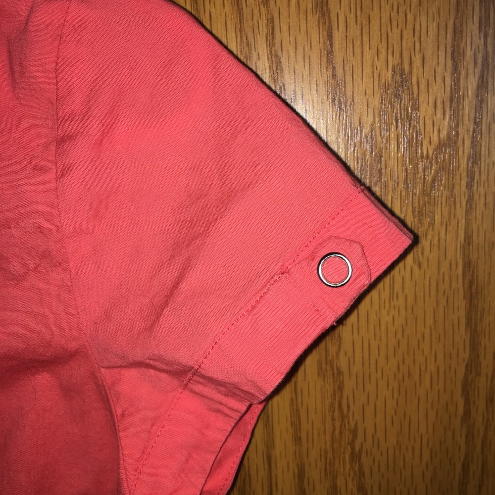 No Boundaries junior’s short sleeve top in coral - Picture 5 of 5